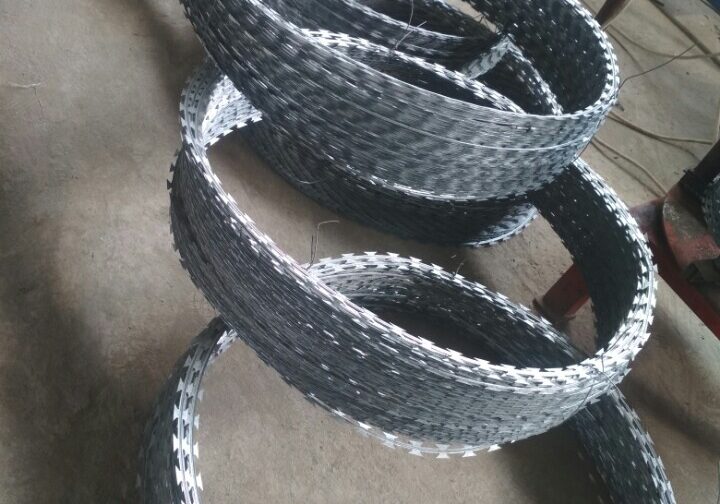 Kawat Silet - Dinamis Inti Sejahtera