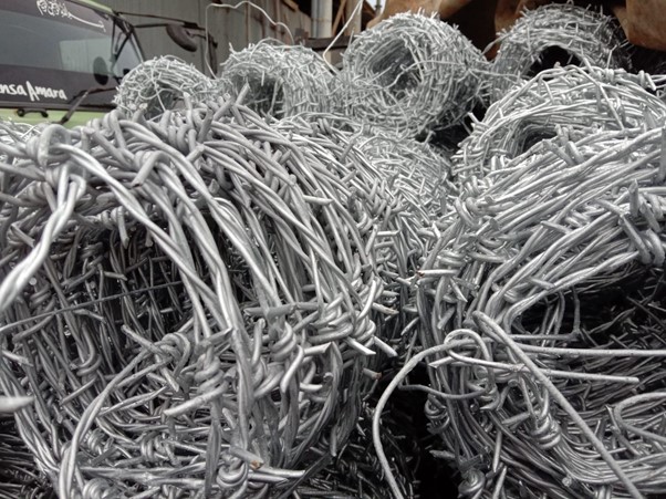 Kawat Duri - Dinamis Inti Sejahtera